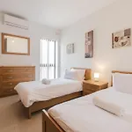 Blossom Bliss Apartment